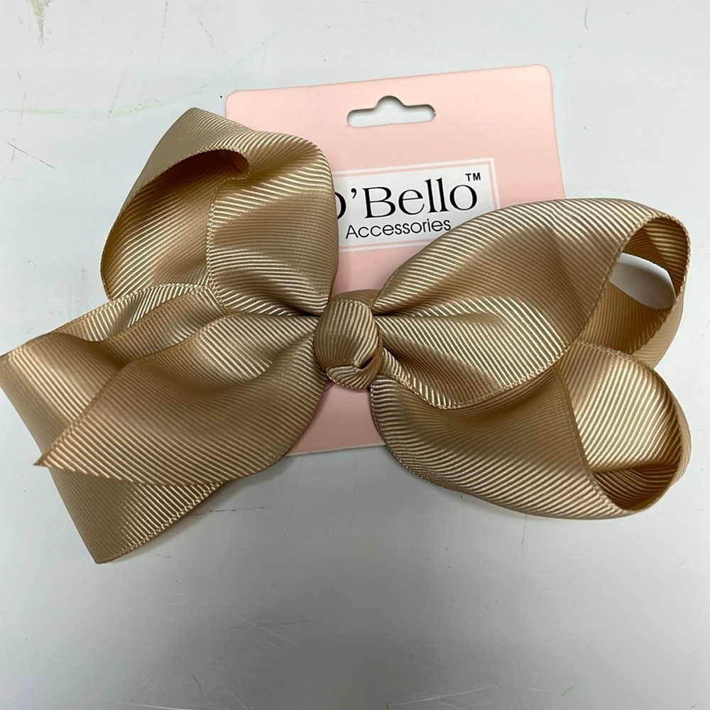 D’Bello tan bow berette